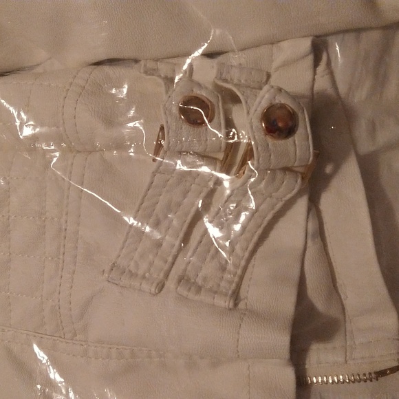 Jacket - Picture 13 of 16